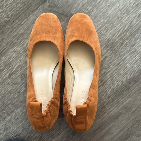 Everlane The Italian Leather Day Heel in Almond Suede, Size 7 - Picture 3 of 7